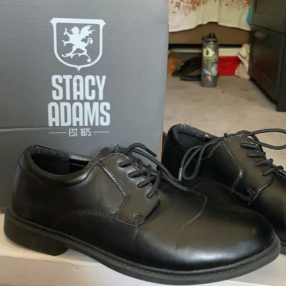 Stacy adams dress-shoes size 6 in boys